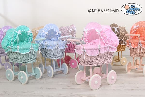 Riet Doll - Toy Pram - Inklusive rött sängkläder och bomullspolning