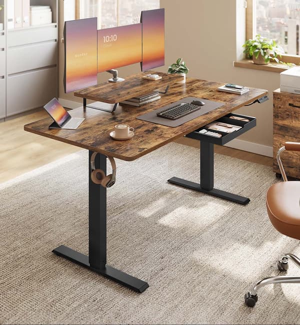 Höjdjusterbart skrivbord - elektrisk sittställning - USB - brun - 140 x 70 cm
