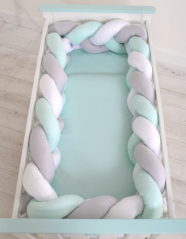 Flätad sängkumper XXL - COT Protector - Optimal skydd och ventilation för baby