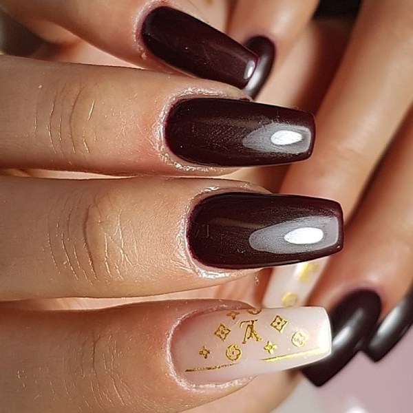 Victoria Vynn - Gel Polish - 100 Smoky Plum - Gellack Dark brown