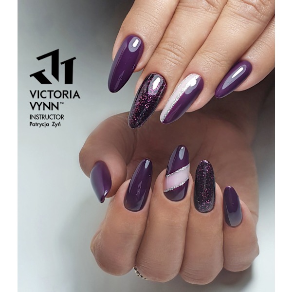 Victoria Vynn - Gel Polish - 212 Dark Crimson - Gellack Mörklila