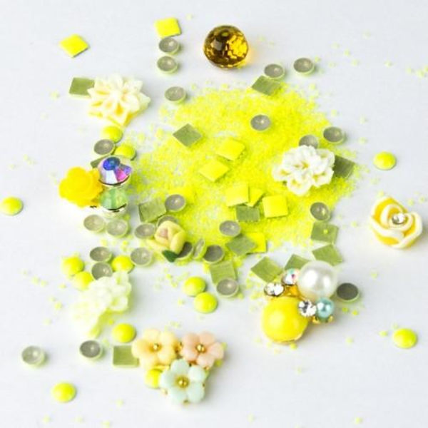 Dekorationer - One colour mix - 12 Gul