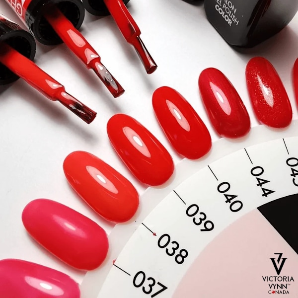 Victoria Vynn - Gel Polish - 044 Shimmering Red - Gellack Red
