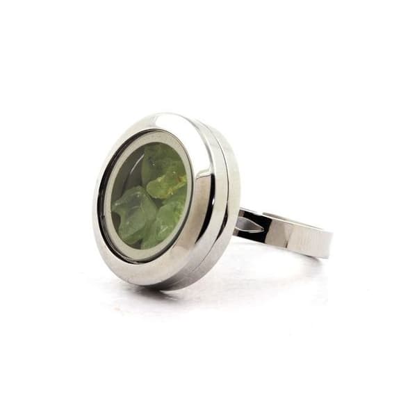 Sten og mineraler. Rå Peridot ring. Justerbar størrelse.