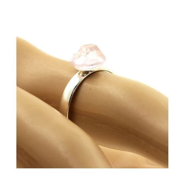 Sten og mineraler. Sølvbelagt Kunzite ring. 8,64 cent. Justerbar størrelse.