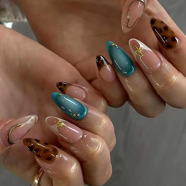 Almond Press on Nails Medium False Nails with 3D Design Nude Nails Glossy Full Cover Nails 24 pcs/Set