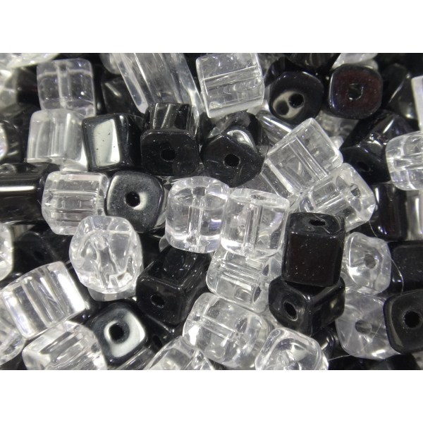 300st Cubic Glaspärlor 4-5mm - Clear & Svarta