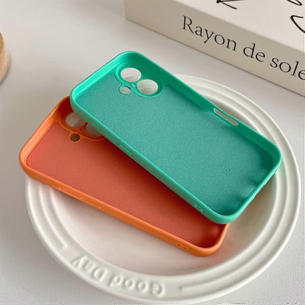 Til iPhone 16 Telefon Bagcover Ridsefast Silikone Mobilcover Rød Kamelia Rød