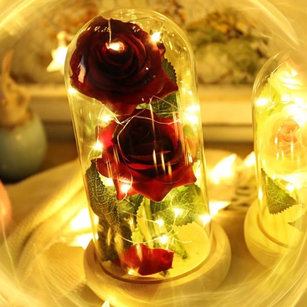 Rød Rose Flower LED-lys med faldne kronblade i glasdæksel,
