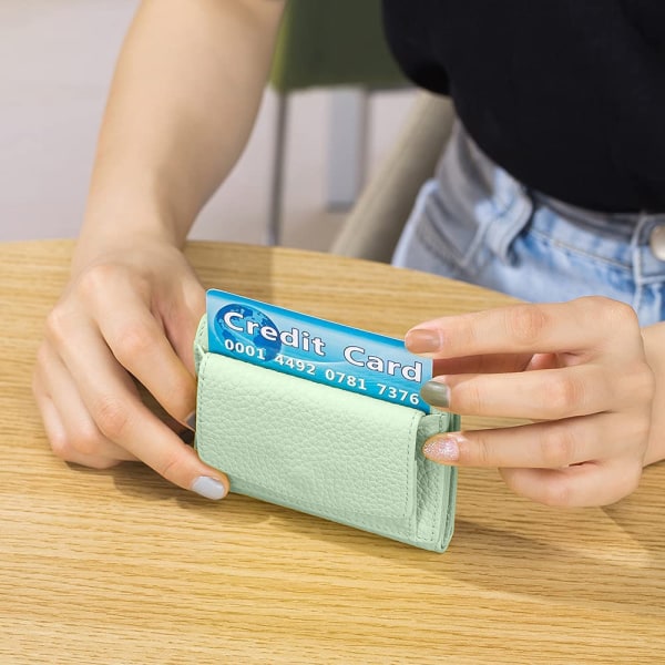 Kompakta kortplånböcker i läder, tunn plånbok med framfickor för kvinnor