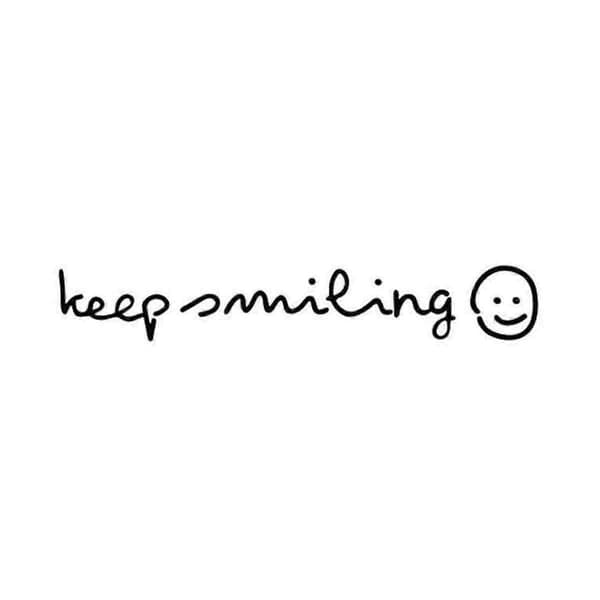 Keep smiling vægklistermærke til soveværelsesindretning