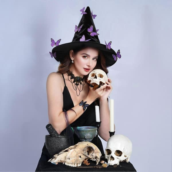 Halloween heksehue med sommerfugledesign og snoet skygge A