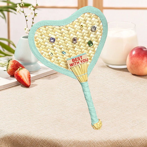 Charmiga Bambu Handfläktar, Naturlig Raffia Sommarkylningsverktyg, Hjärtformade för en Romantisk Touch, Portabel Storlek och Utsökt Hantverk för Enkel Användning