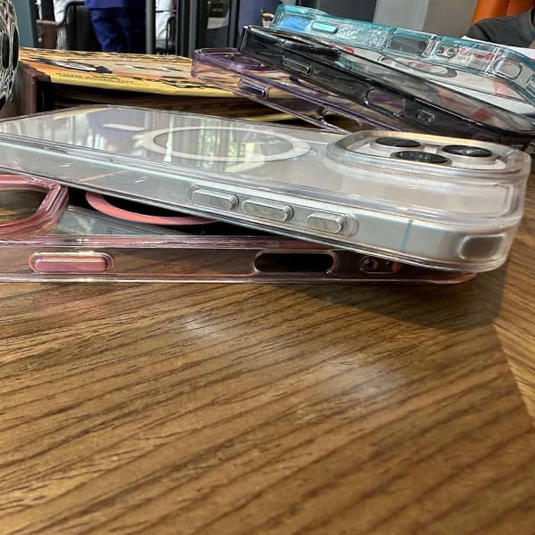 For iPhone 16 Pro-deksel kompatibel med MagSafe PC+TPU støtsikkert telefondeksel