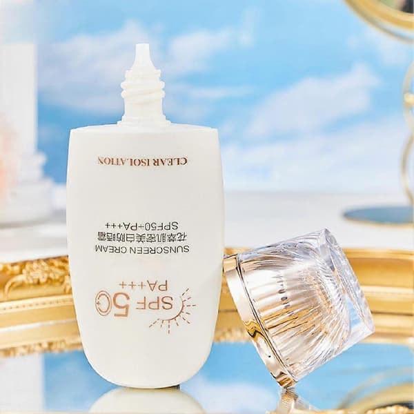 Aurinkovoide SPF50+ Aurinkovoide kosteuttaa ja suojaa säteiltä A