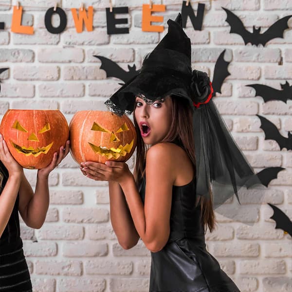 Halloween heksehatt for dekorasjon svart gasbind kostymehatt A