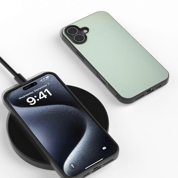 För iPhone 16 Plus Fodral Anti-rep Läderbelagd TPU+PC Mobilskal A