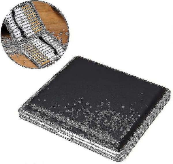 Cigarettfodral i läder och metall, rymmer 20 cigaretter A