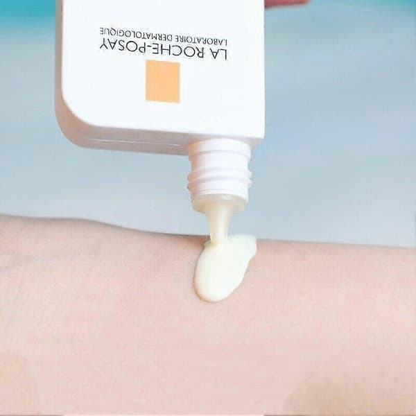 26-27 Solkrem SPF50+, Ultrabeskyttelse, Usynlig, Flytende, Sommersolkrem A