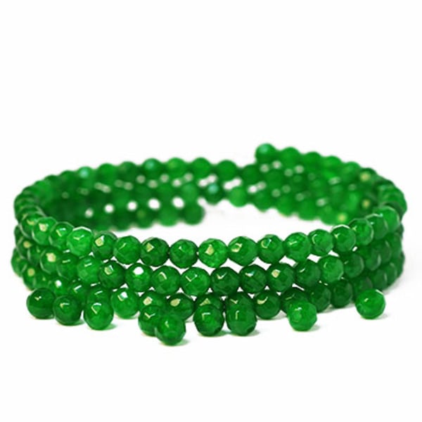 Fasetterade pärlor av naturlig, tonad "candy jade", 4mm, smaragd grön