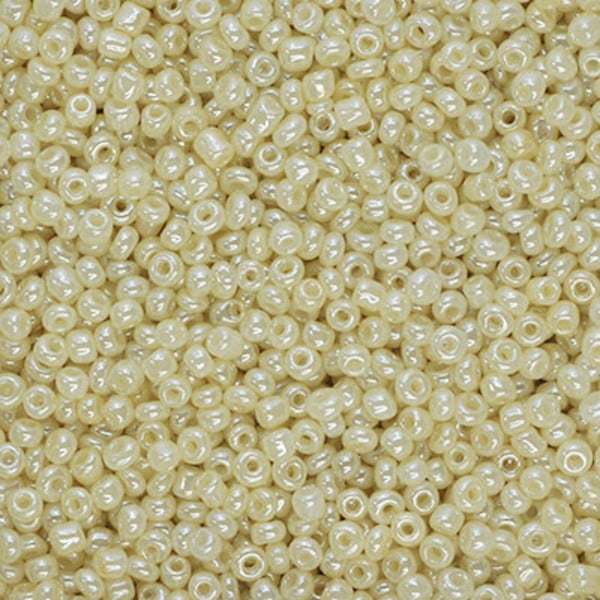 Seed beads, ca 3mm, pärlbeige, 20g beige
