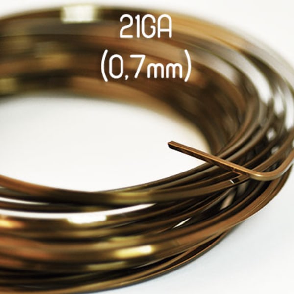 Fyrkantig non-tarnish vintage bronze wire, 21GA (0,7mm grov) brun