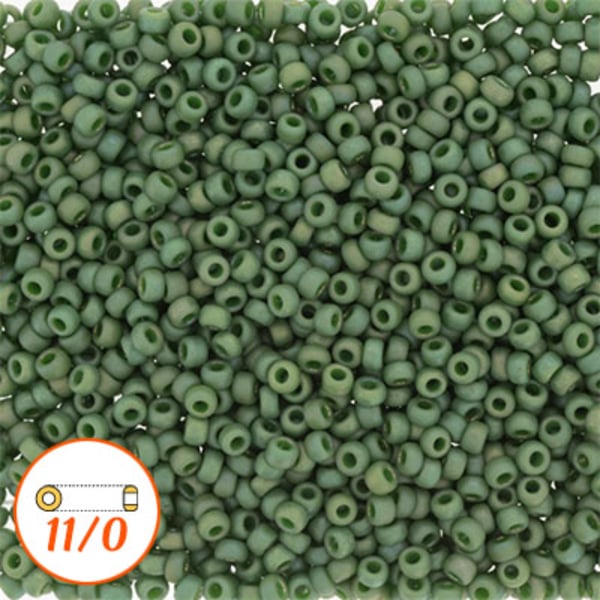 Miyuki seed beads 11/0, matte glazed opaque shamrock AB, 10g grön