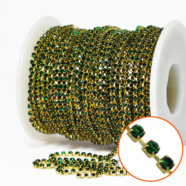 2mm strasskedja med tjeckiska kristaller, guld/emerald, 50cm grön