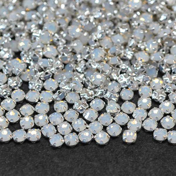 Preciosa rose montées, SS10 (ca 3mm), silver/White Opal, 30st vit