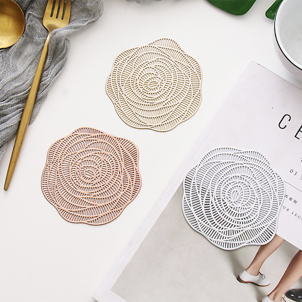 Rose blomster brikke isolasjonspute lett luksus varm stempling coaster myk dekorativ bordmatte fest tallerkenmatte Placemat 38cm golden rose 2pcs