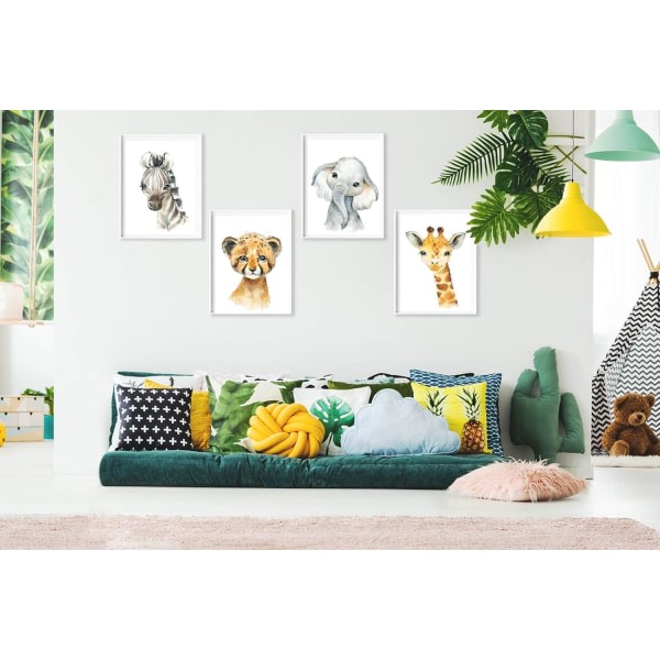 Set med 4 dekorationsaffischer för barnrummet - baby eller flickaffischer - Safaridjur i djungeln - A4 väggdekoration - bild Giraf