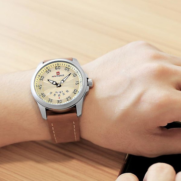 Naviforce Märke Män Sportklockor Män Kvarts Datum Klocka Man Läder Rem Militär Vattentät Armbandsur