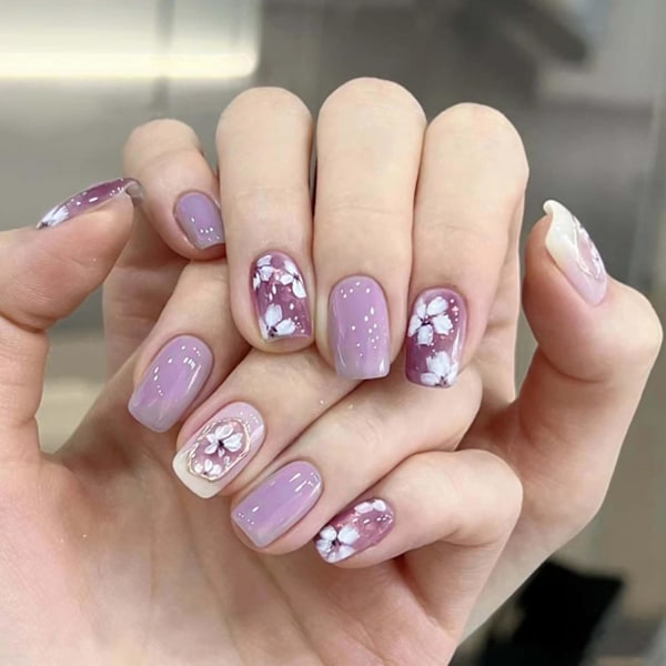 Short Purple False Nails Square Press on Nails Daisy Nails Tips Full Cover Cute Fake Nails for Women and Girls 24Pcs