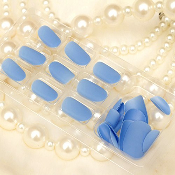 24 stk. matte negle til damer, falske negle, kontordame must have, korte, frostede, babyblå, runde hoveder Z261