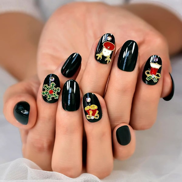 24 st Merry Christmas tryck på falska naglar ovala korta hjortbälte gröna snöflingor Xmas nagelkonst fingerdekoration L6448