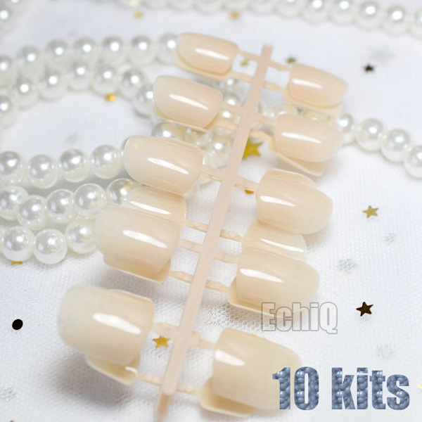 10 Sæt Negle Kit Nude Grå Candy Falske Negle Korte Firkantede Ensfarvede Akryl Negle Engros 10 Sæt Enkelt Designede Spidser