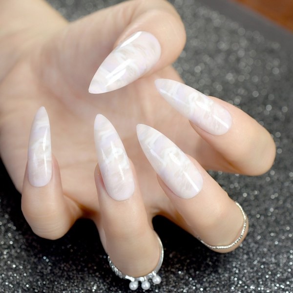 Sharp Extra Long Konstgjorda Naglar Naturlig Marmordesign Kit Färdiga Nagelkonsttoppar DIY Falska Faux Ongles för Damdekoration Z750
