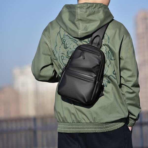 Rintalaukku miehille Travel Sling Bag HARMAA harmaa gray