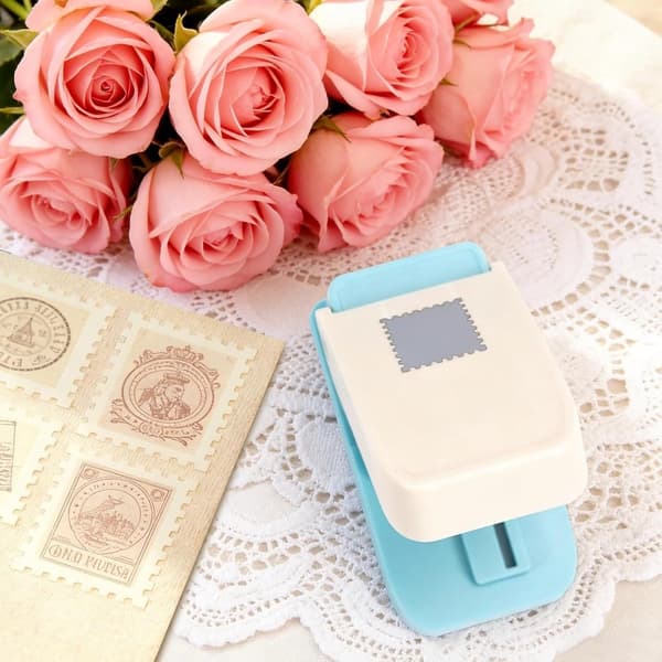 Firkantet papirstanse, stempelformet kutter, 2,5 x 2,5 cm med oppsamlingsbrett for scrapbooking, kort, konvolutter og journalføring, blå