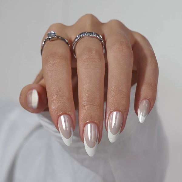 Press On Nails, White Swan with Zoomers Set