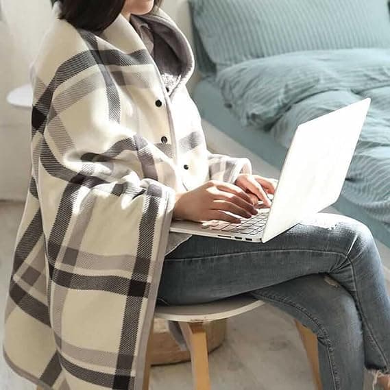 Fleece Poncho til Kvinder Plaid Fleece Sjal Varm Vinterfrakke med Knapper Plaid Tæppe