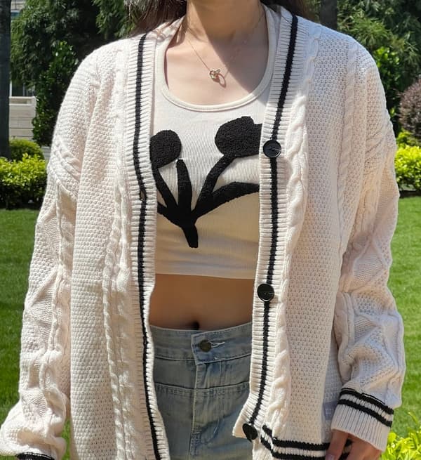 Håndlaget hvit stjerne Folklore Cardigan Stjernebrodert Merch Ove S
