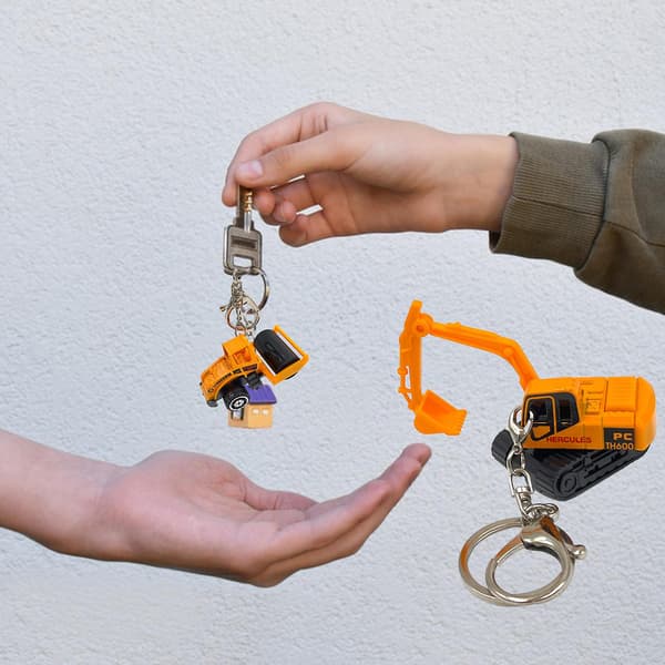 Mini Truck Keychain 1:64 Scale Engineering Series Forklift Tractor Excavator Road Roller Die-cast Model Decorative Buckle (Shipped Randomly)