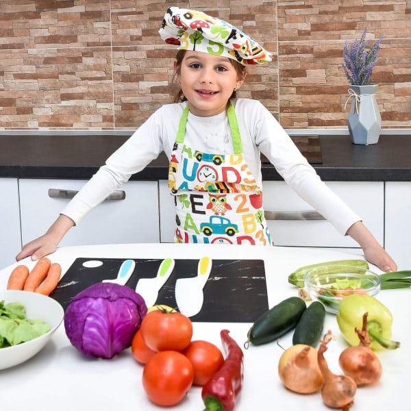 Säkra knivar för barn för att skära frukt, sallad och bröd - barn