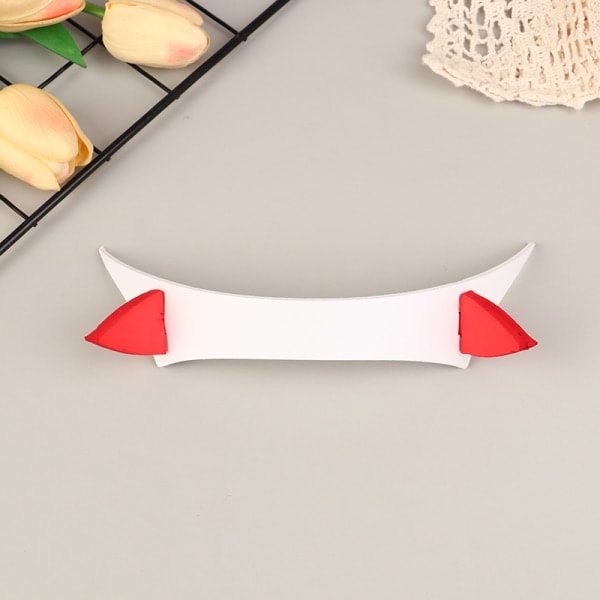 IC Cosplay DARLING In The FRANXX Zero Two Hodeplagg Horn Hårklemme H
