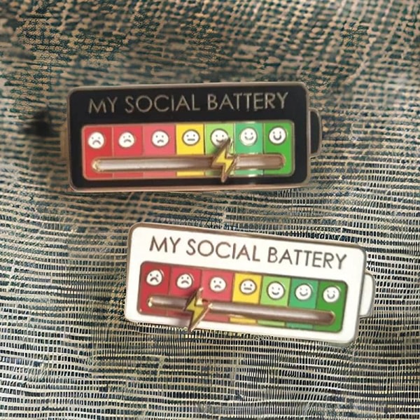 Social Battery Pin - Min sociala batteri kreativa lapel pin Svart