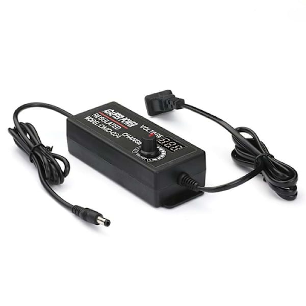 Digital 3-12V5A justerbar nätadapter