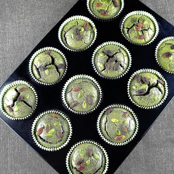 Standard Cupcake Forme Guld Folie Muffin Kopper 200 Stk. Fedttæt Og Robust Cupcake Papir
