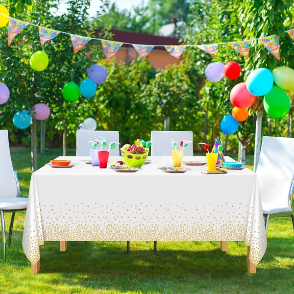 Vit och guld festduk plastduk 137x274cm Go