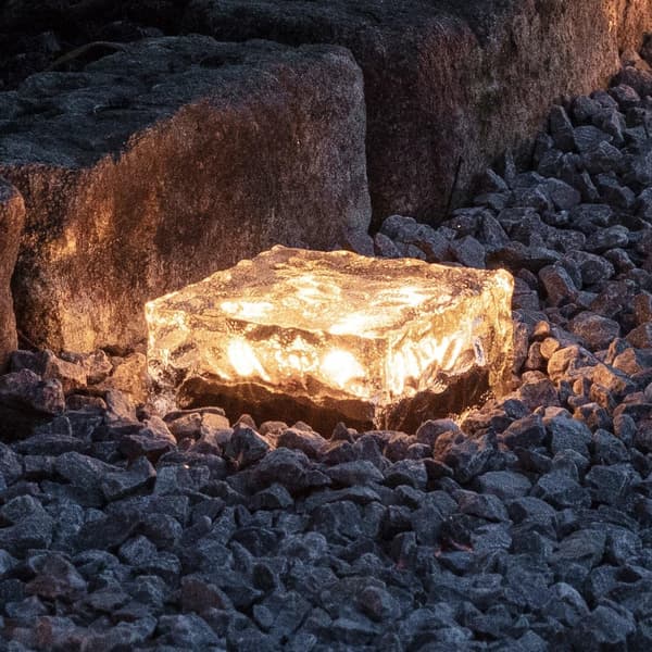 Sæt med 4 store varmhvide LED-solcellelamper i ætset glas